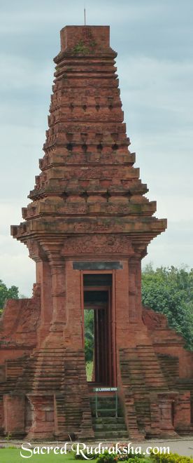 Majapahit temple